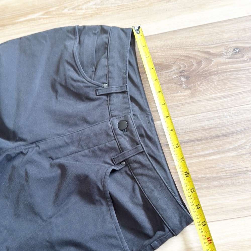 Lululemon Black Stretch Straight
Leg Mid Rise Pants Size 30 - Picture 5 of 12